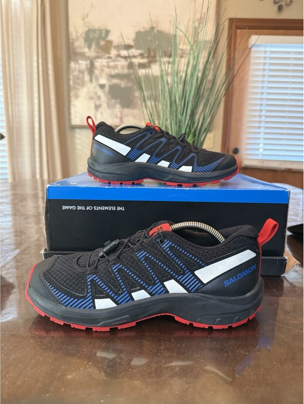 Salomon XA Pro V8 Kids Trail Running Shoes Black/Lapis Blue/Fiery Red Sz 6
